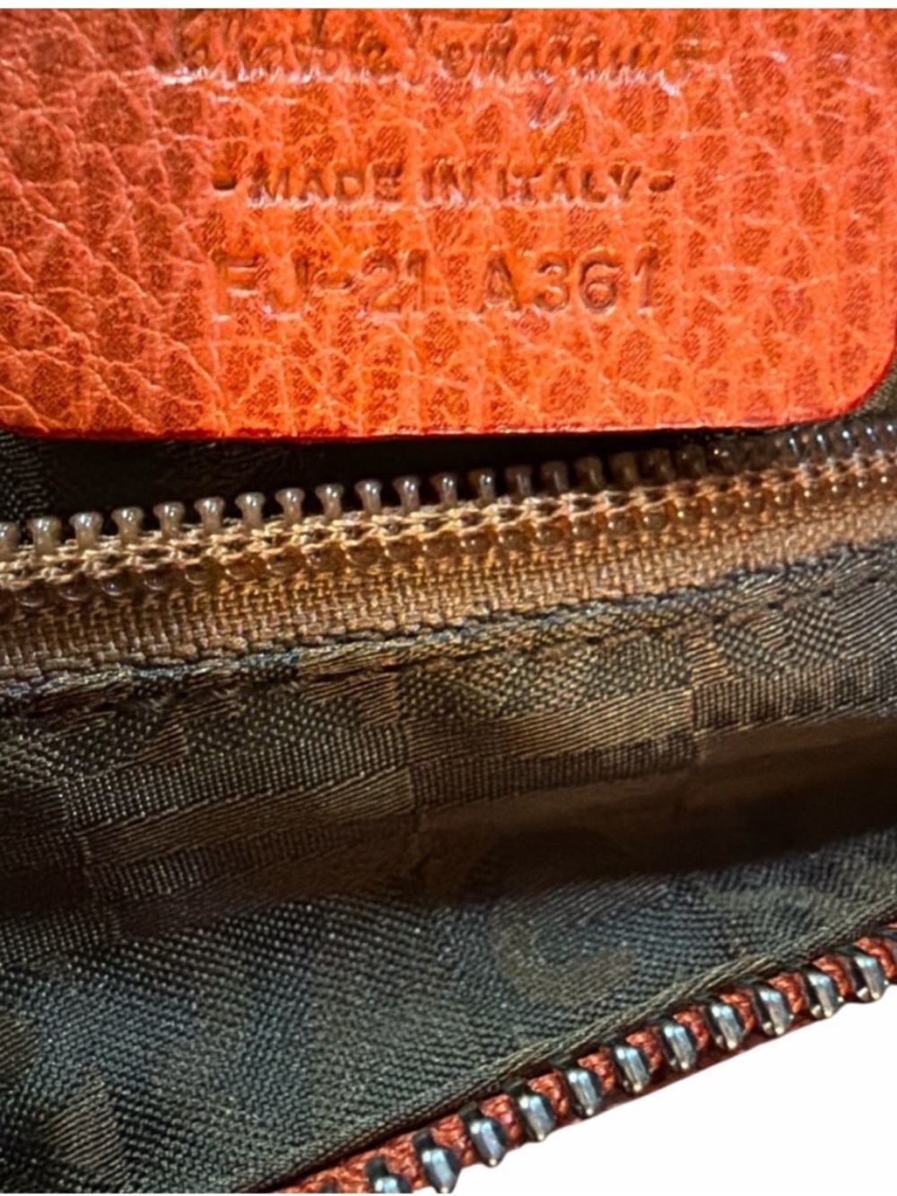 Low start - Salvatore Ferragamo Orange Pebble Leather Top-Handle & Crossbody Bag - Picture 6 of 10